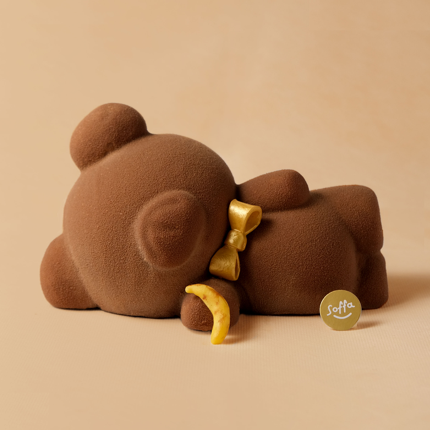 ChocolateBananaStrawberrywholecake-1.png